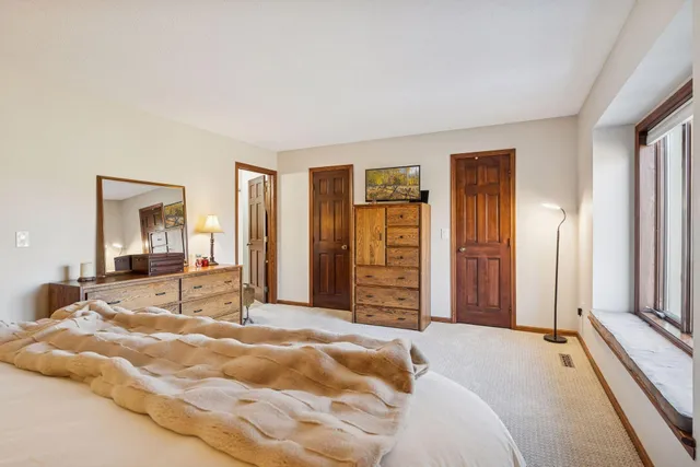 $569,900 | 15135 38th Avenue North, Plymouth, MN 55446