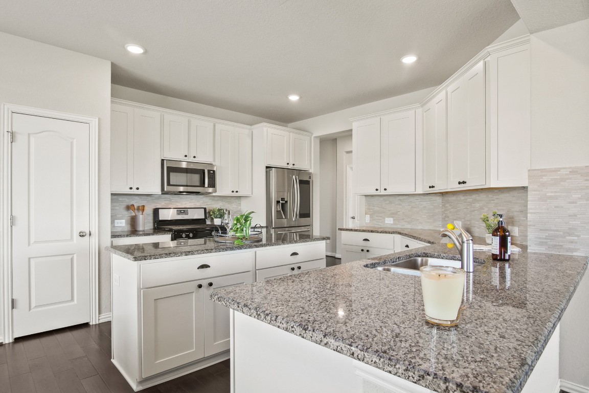 6831 Catania Loop Round Rock, TX 78665 - Photo 12 of 30