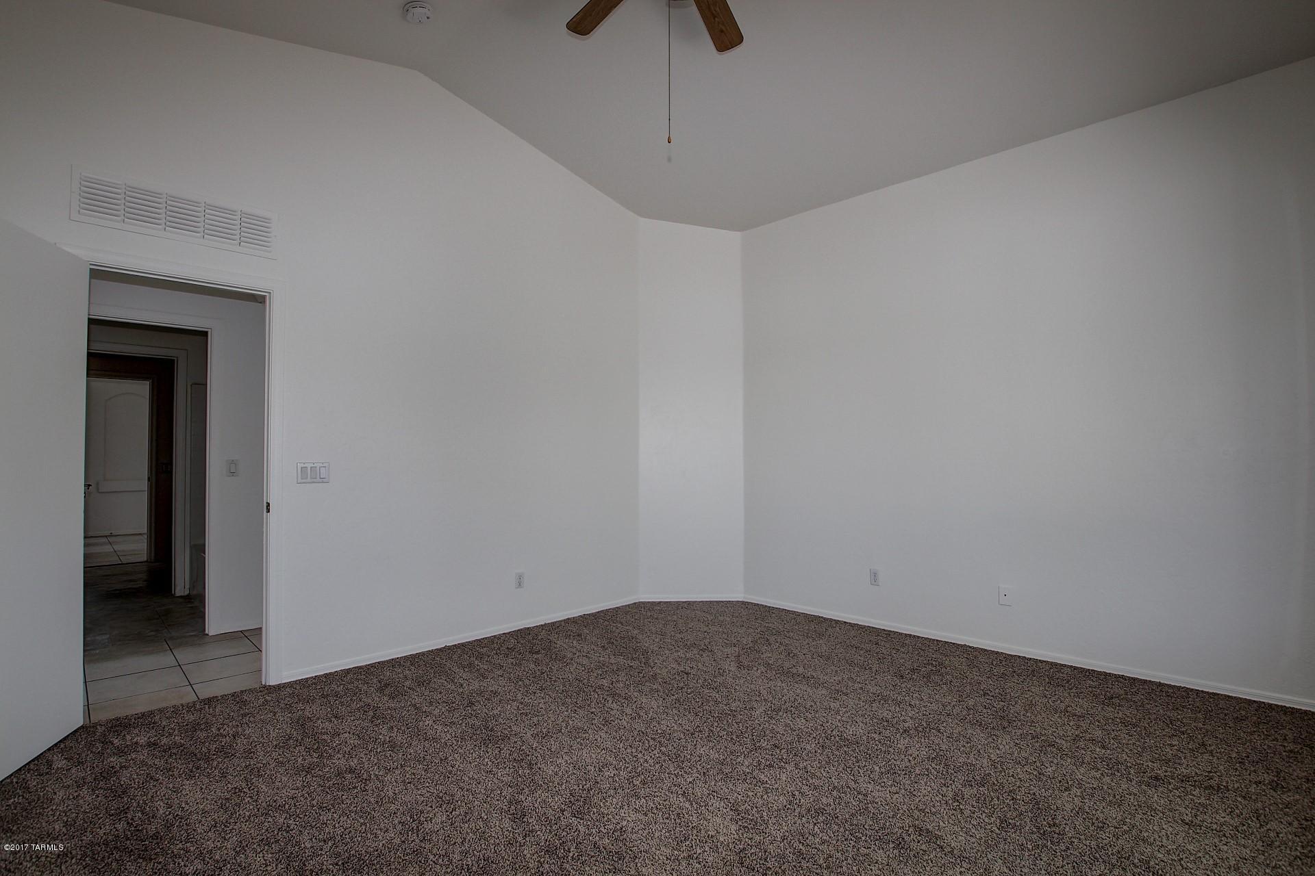 4513 South Valley Road Tucson, AZ 85714 - Photo 31 of 41