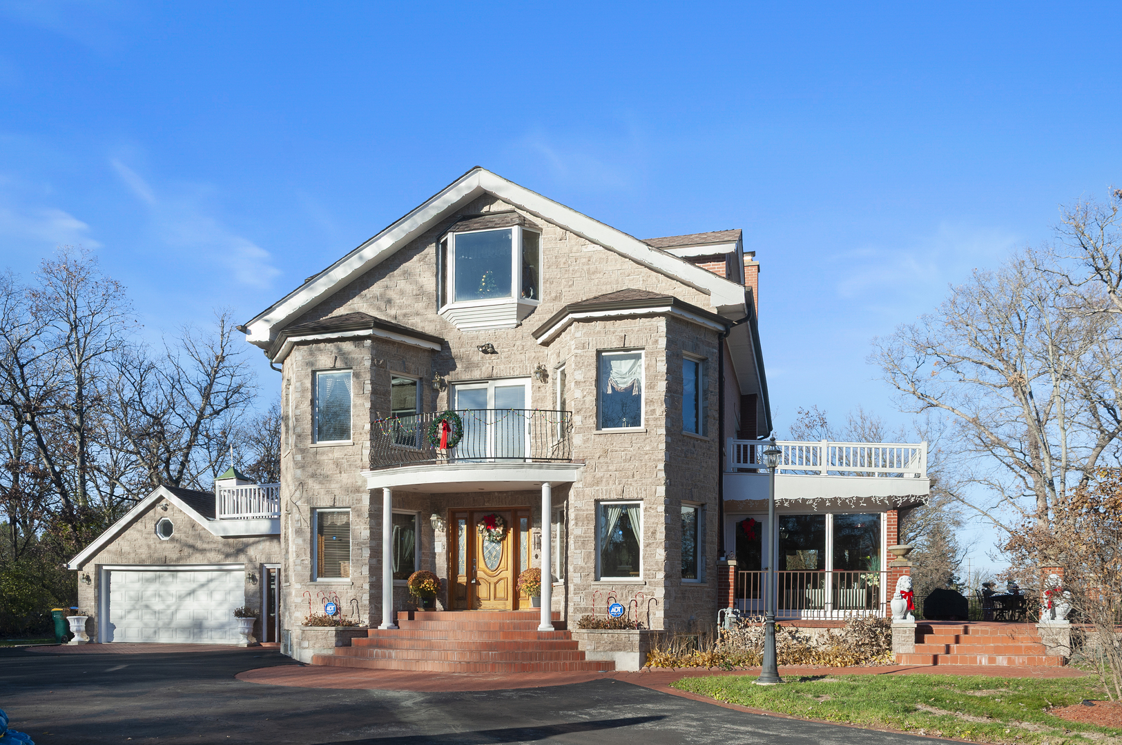 300 North Bradley Road Libertyville, IL 60048 - Photo 1 of 36