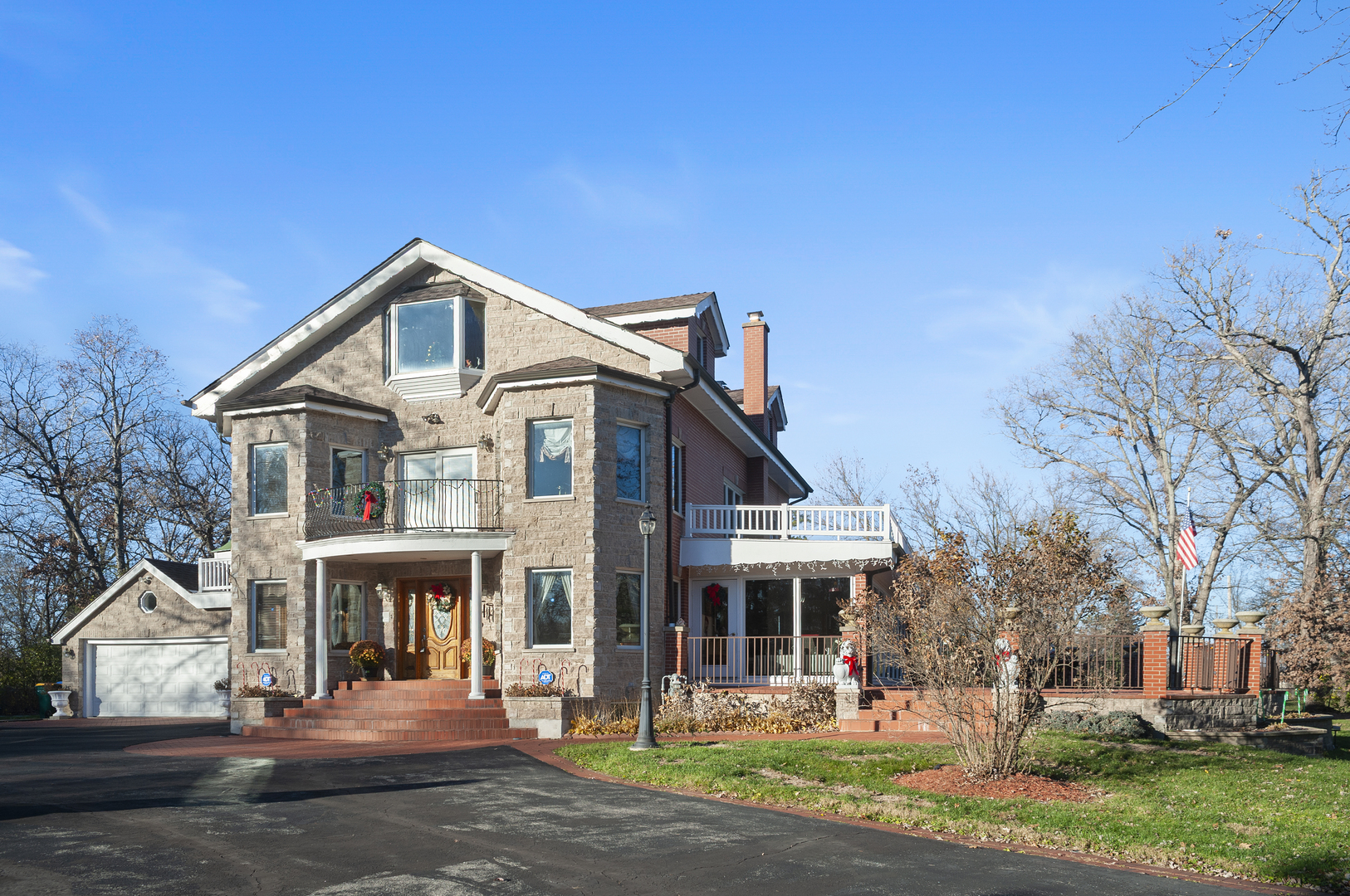 300 North Bradley Road Libertyville, IL 60048 - Photo 2 of 36