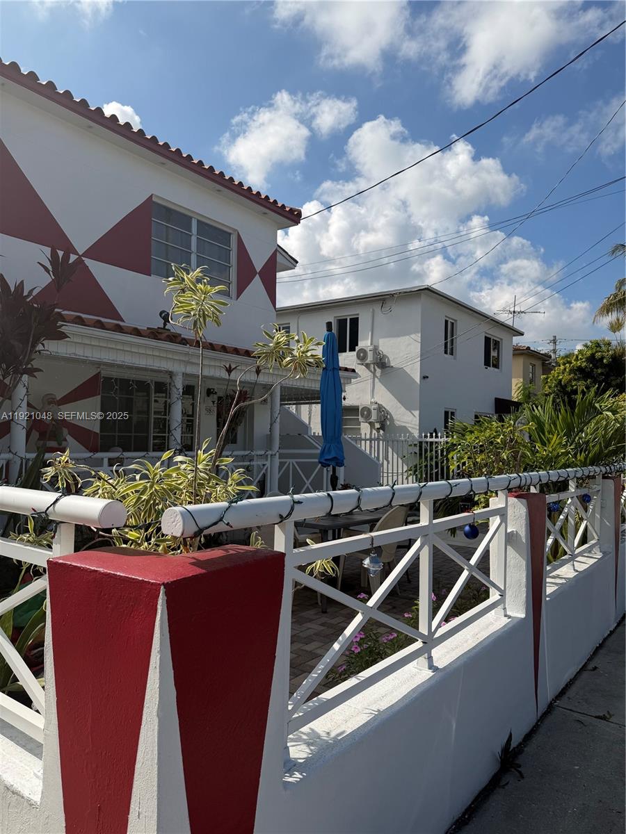 990 Southwest 9th Street Miami, FL 33130 - Photo 14 of 15 a view of a patio with table and chairs and potted plants