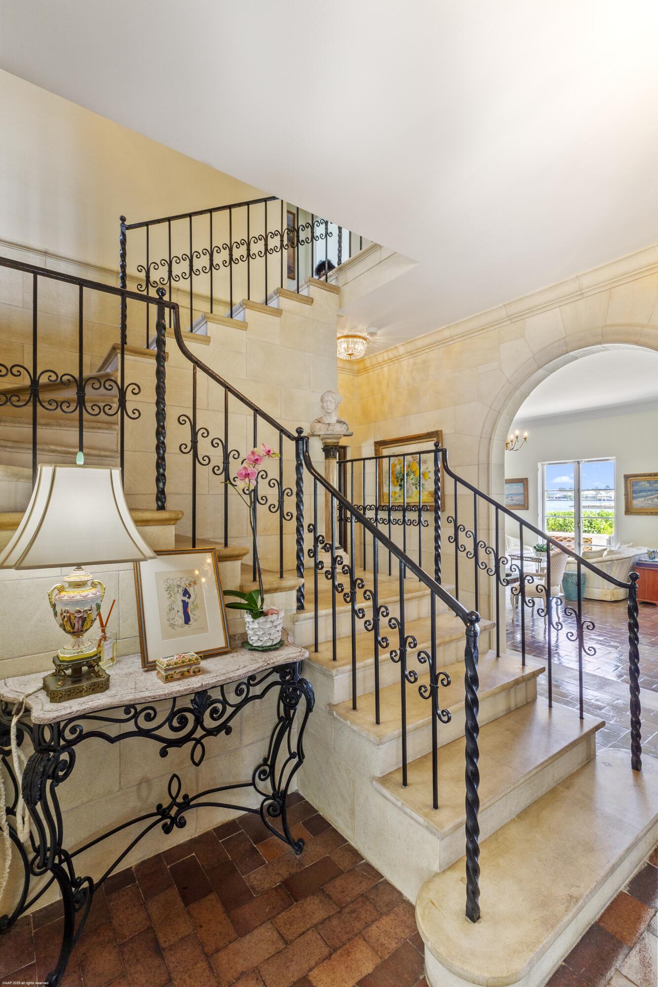 245 Valencia Road West Palm Beach, FL 33401 - Photo 19 of 39 a living room with chairs