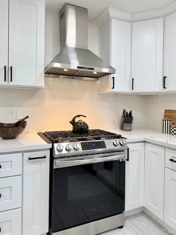 $799,000 | 2300 West Park Avenue, Napa, CA 94558