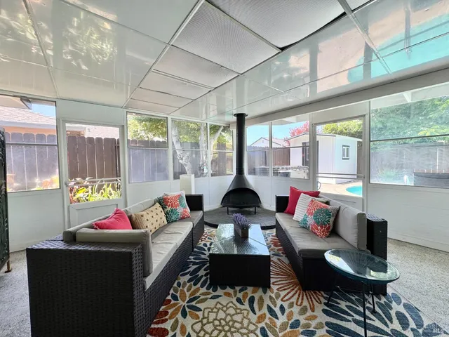 $799,000 | 2300 West Park Avenue, Napa, CA 94558