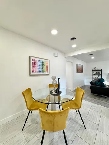 $799,000 | 2300 West Park Avenue, Napa, CA 94558