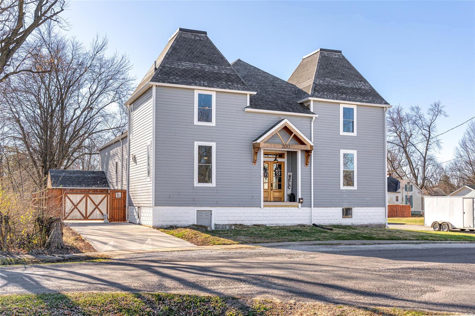 200 West Spring Street Staunton, IL 62088 - Photo 1 of 37