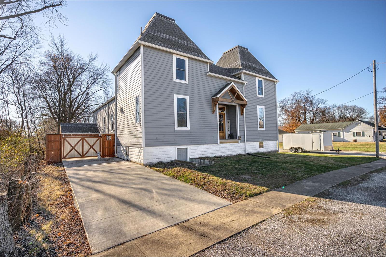 200 West Spring Street Staunton, IL 62088 - Photo 34 of 37