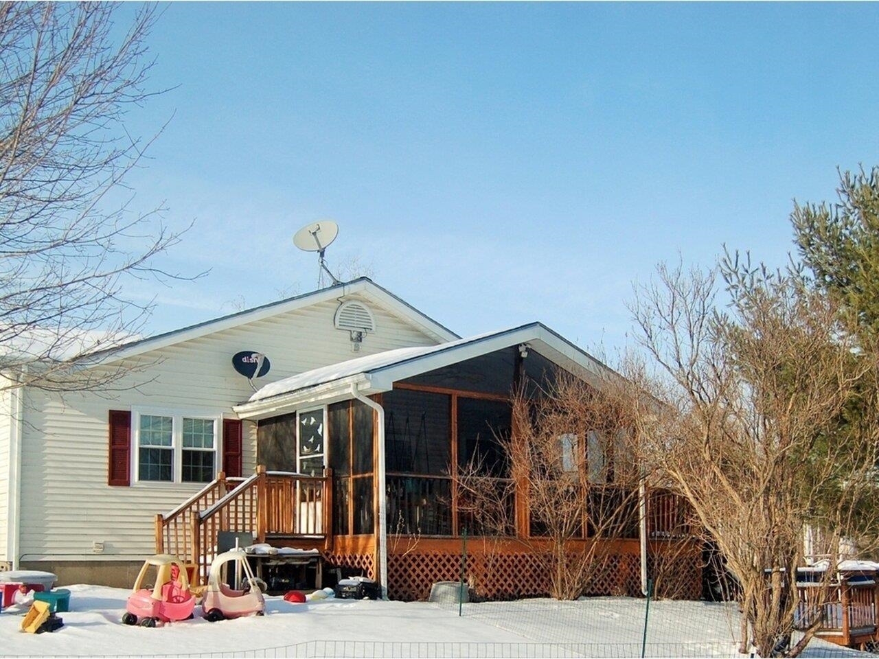 378 Nichols Road Fairfax, VT 05454 - Photo 4 of 37