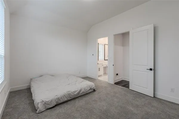 an empty room with an entryway