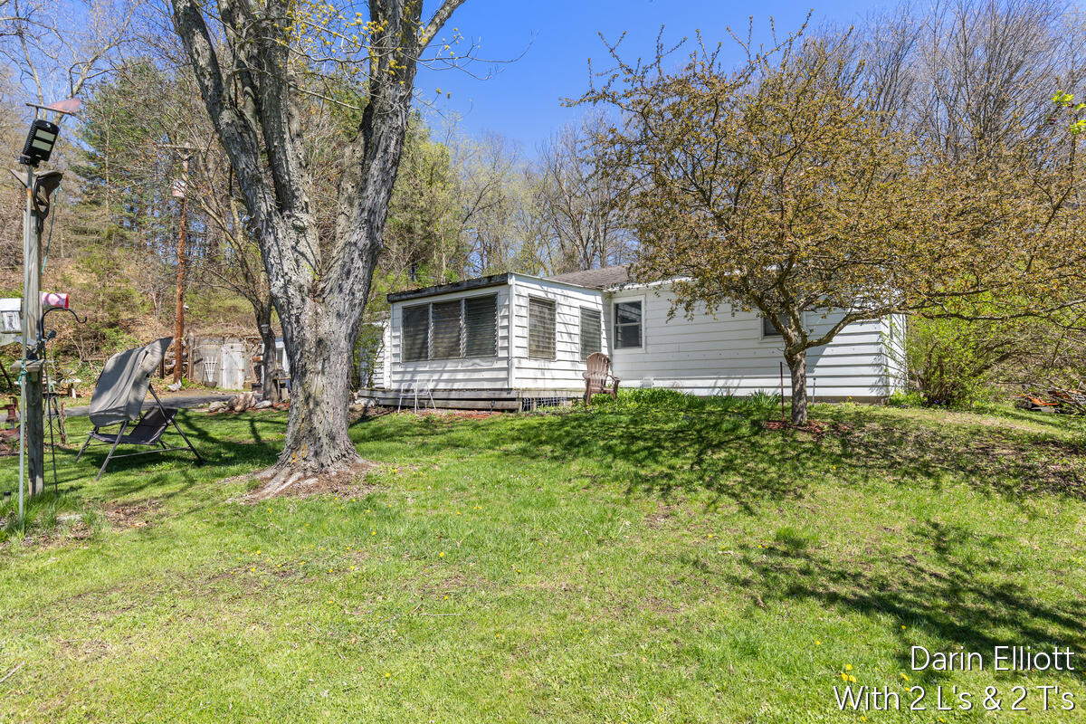 956 Prairie Creek Road Ionia, MI 48846 - Photo 9 of 68