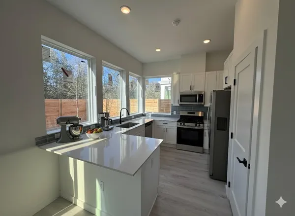 $2,500 | 2000 Riverside Farms Road, Unit 17102, Austin, TX 78741