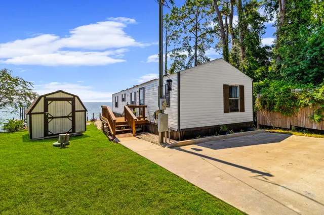 $335,000 | 187 Panther, Onalaska, TX 77360