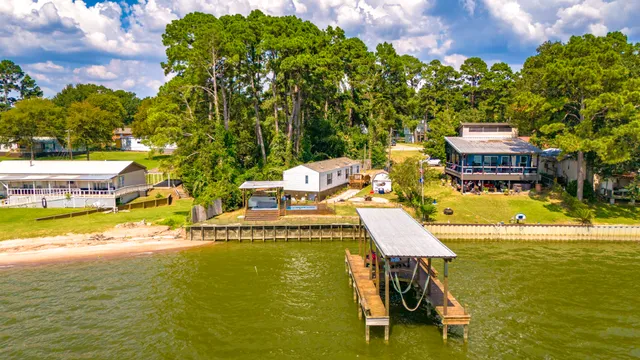 $335,000 | 187 Panther, Onalaska, TX 77360