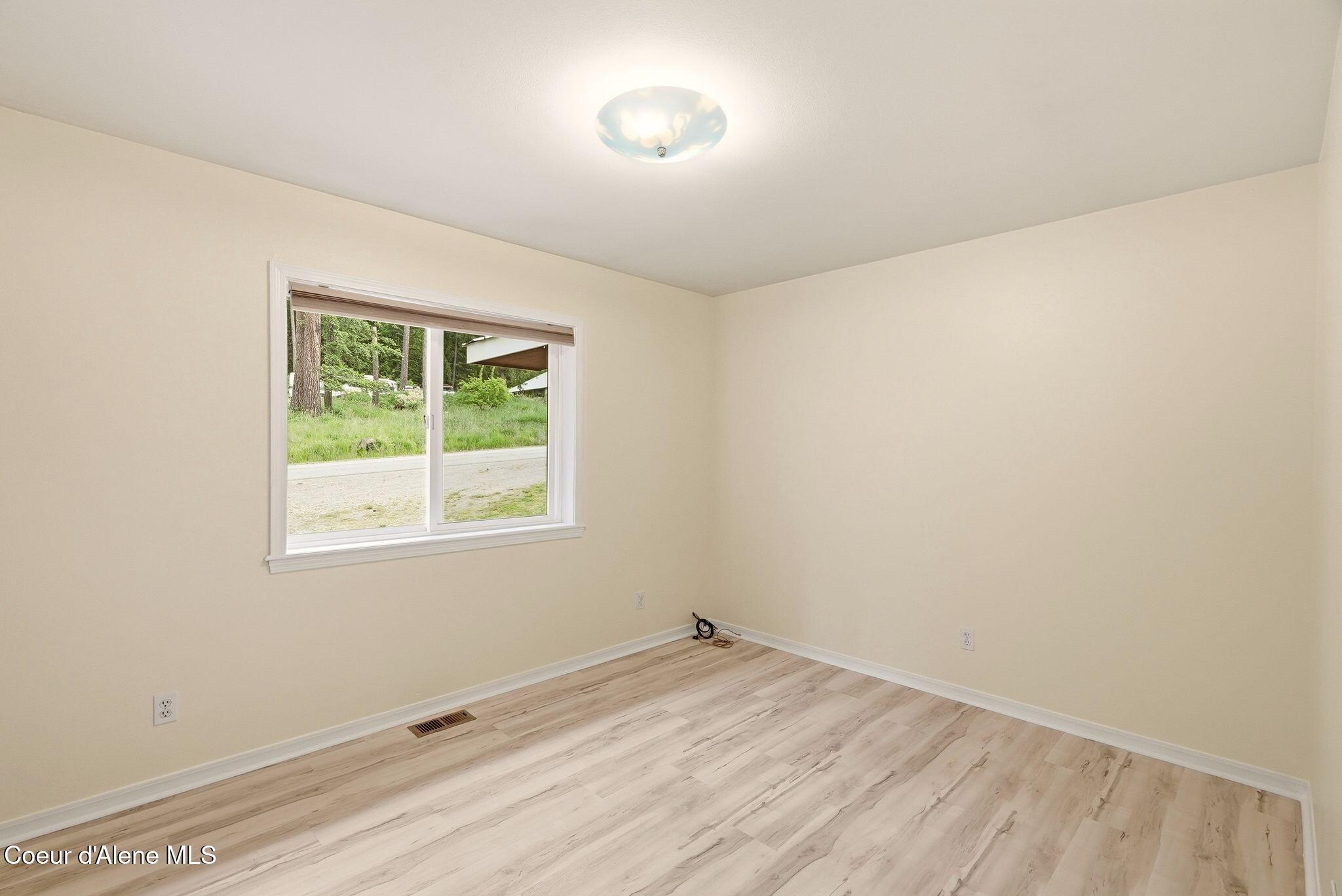955 Bottle Bay Road Sagle, ID 83860 - Photo 23 of 66 Bedroom
