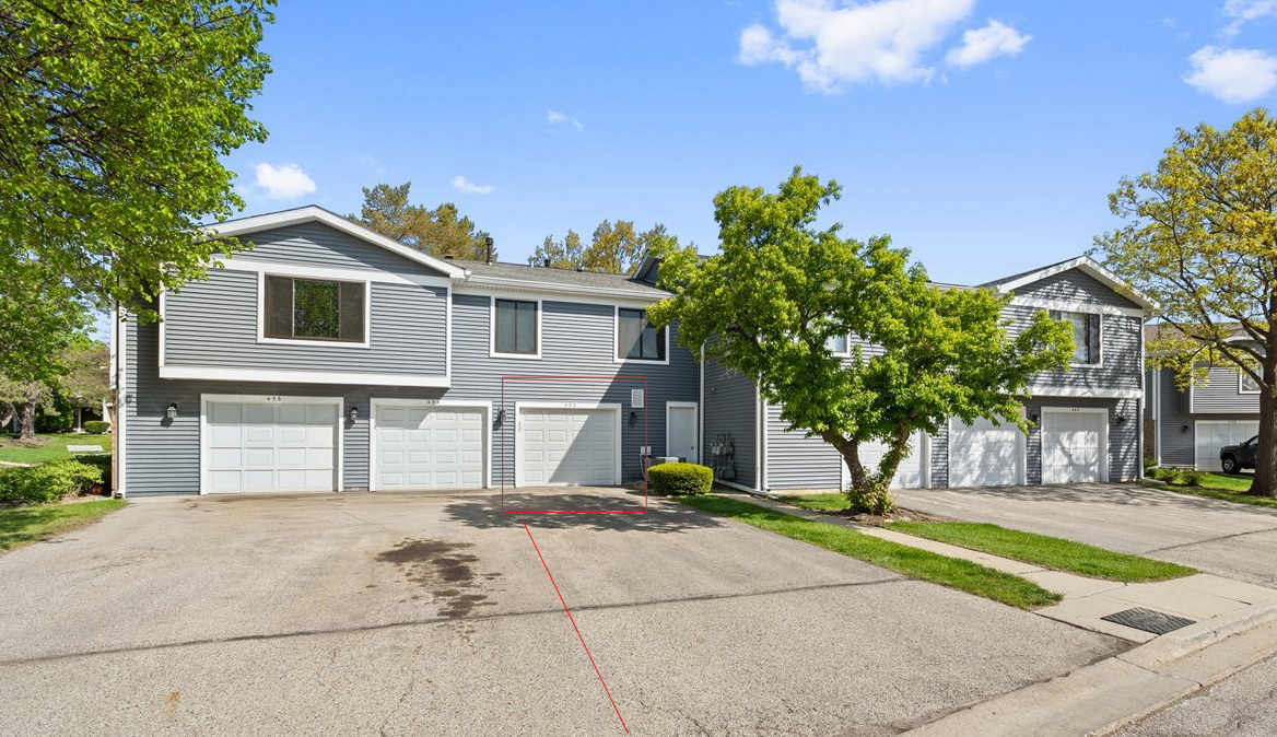 452 Harrison Court Vernon Hills, IL 60061 - Photo 11 of 11 a house view with a outdoor space