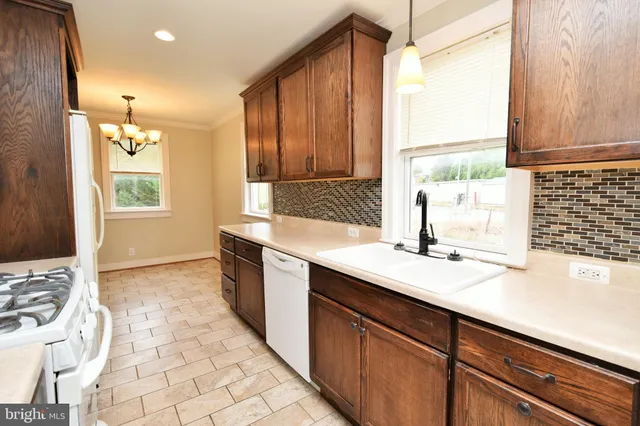 $1,750 | 500 East Main Street, Berryville, VA 22611