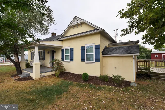 $1,750 | 500 East Main Street, Berryville, VA 22611