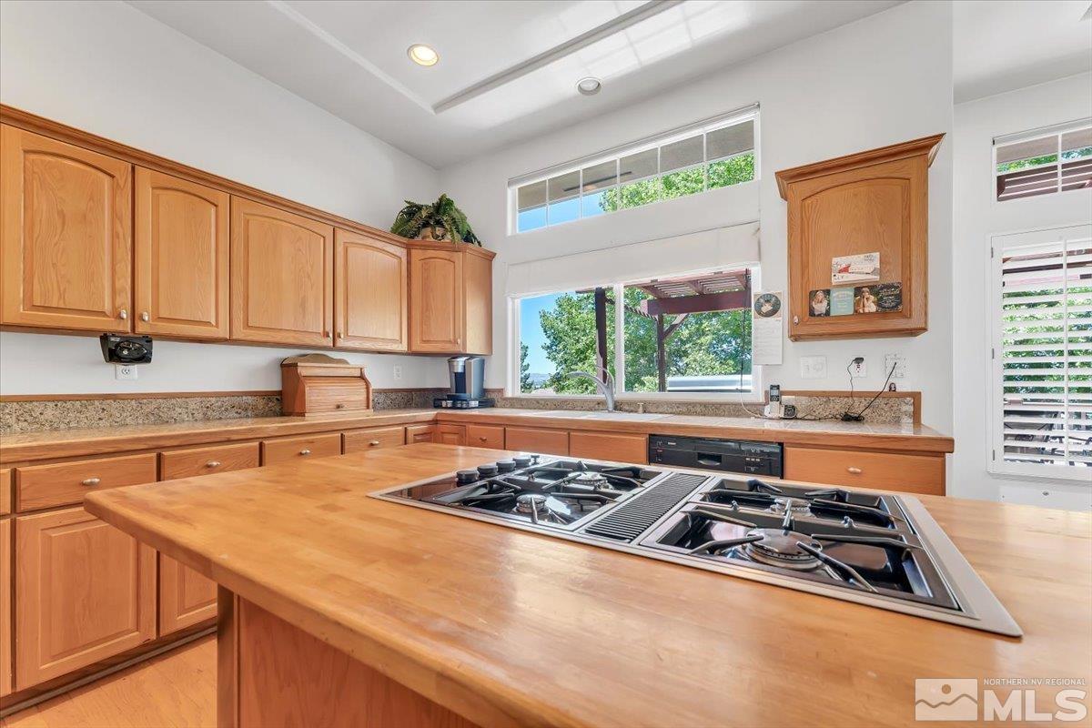 7215 Cheltenham Way Reno, NV 89502 - Photo 15 of 40 Photo 15