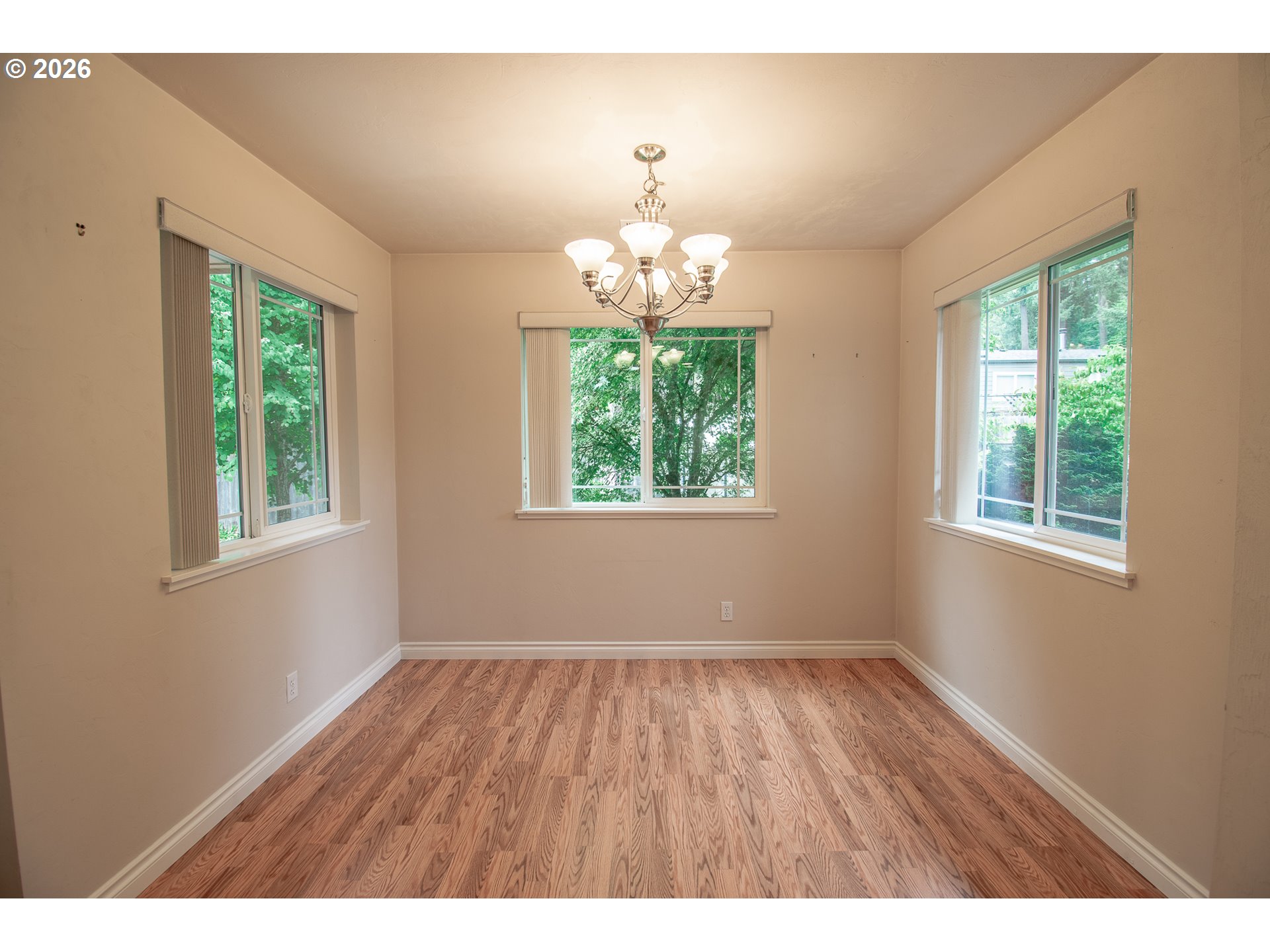 196 Buttercup Loop Cottage Grove, OR 97424 - Photo 9 of 44 Dining Room