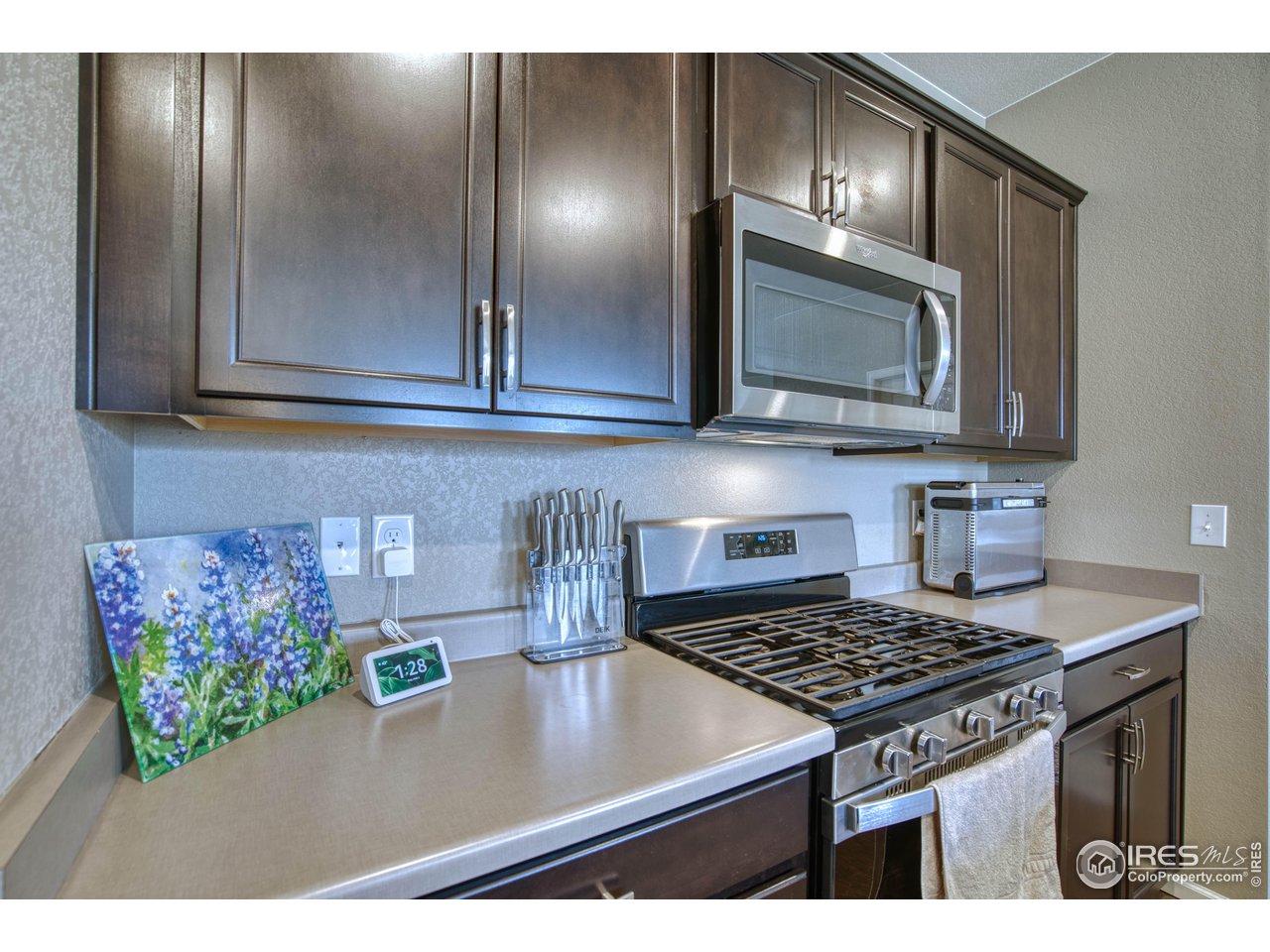 7215 Clarke Drive Frederick, CO 80530 - Photo 6 of 21 Gas Range