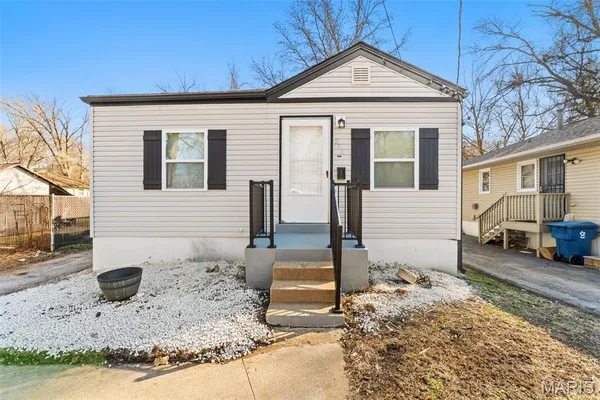 $120,900 | 204 Wiegel Drive, Ferguson, MO 63135