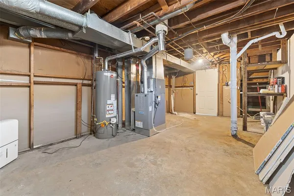 $120,900 | 204 Wiegel Drive, Ferguson, MO 63135