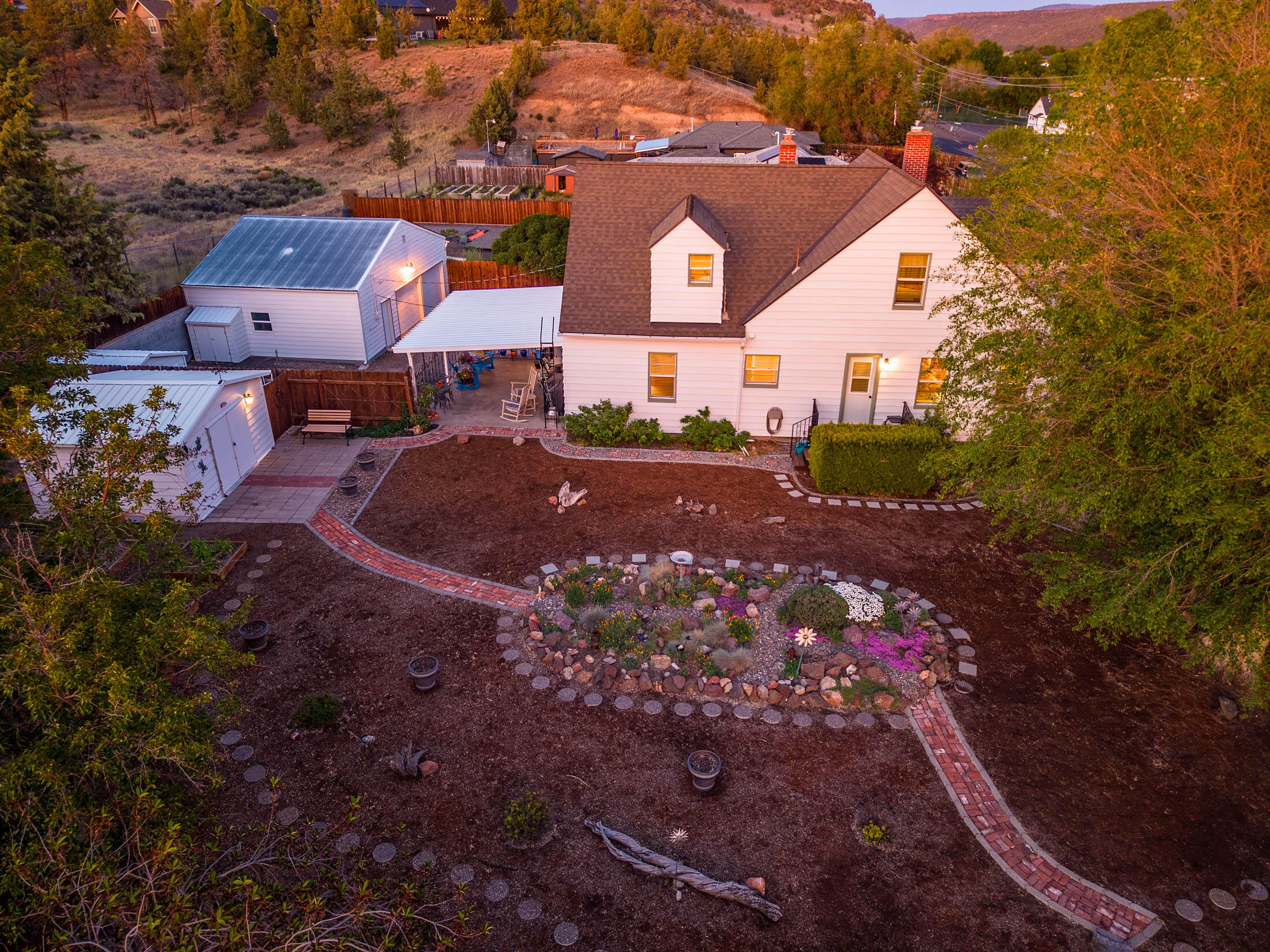 1937 Northeast Laughlin Road Prineville, OR 97754 - Photo 5 of 42 Natural Landscaping