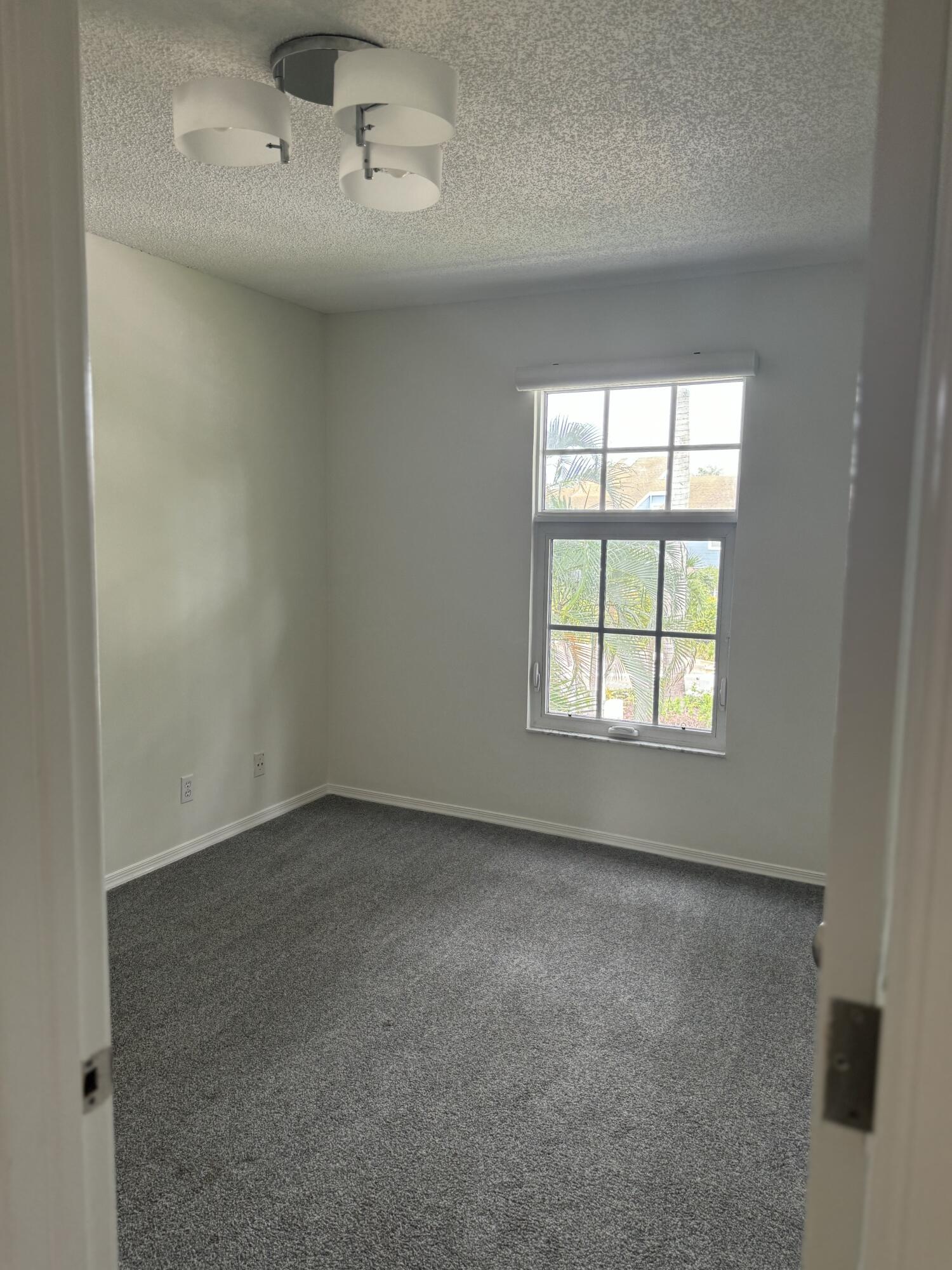 5411 Grand Park Place Boca Raton, FL 33486 - Photo 16 of 18 2nd bedroom
