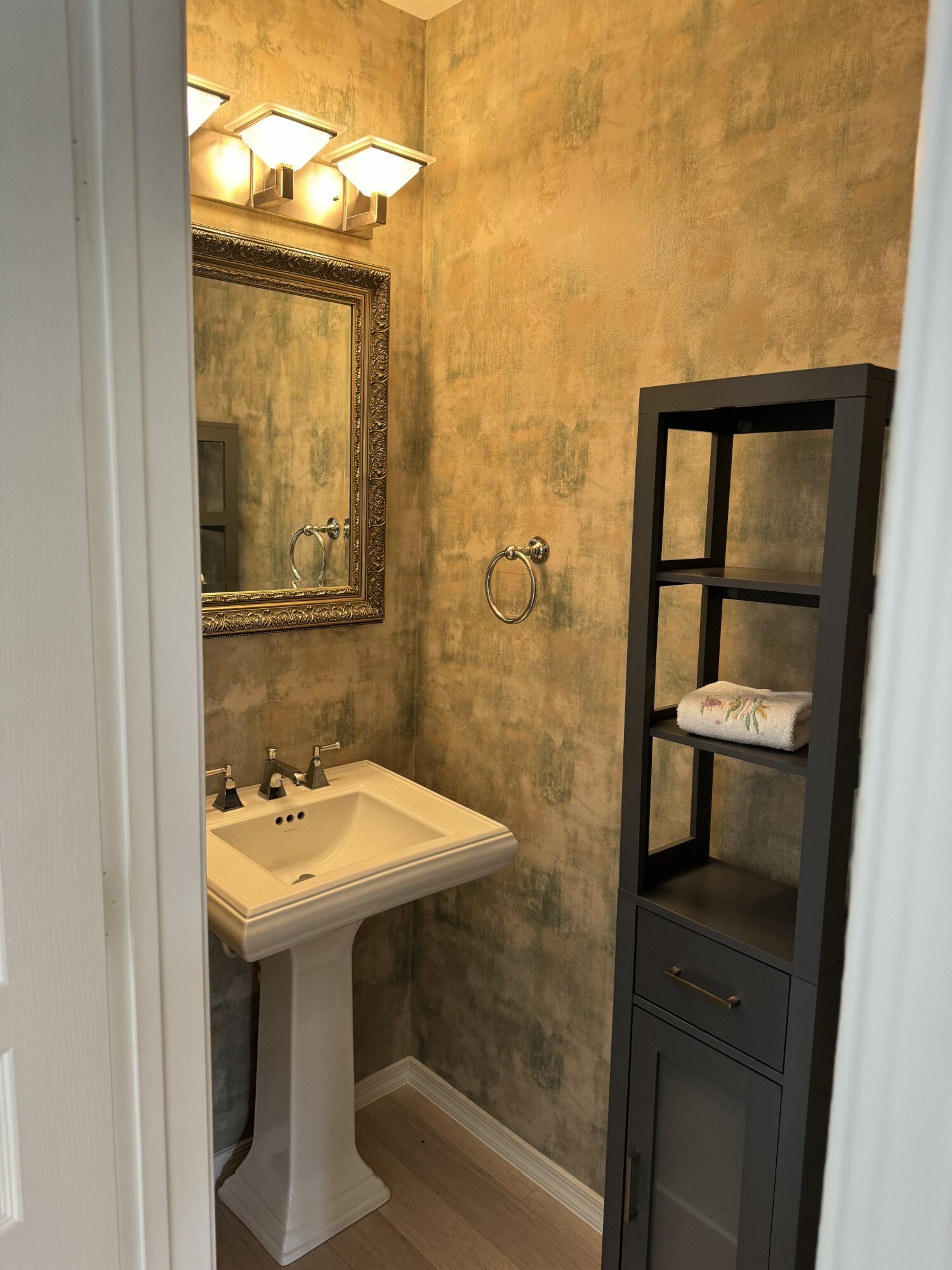 5411 Grand Park Place Boca Raton, FL 33486 - Photo 8 of 18 half bath