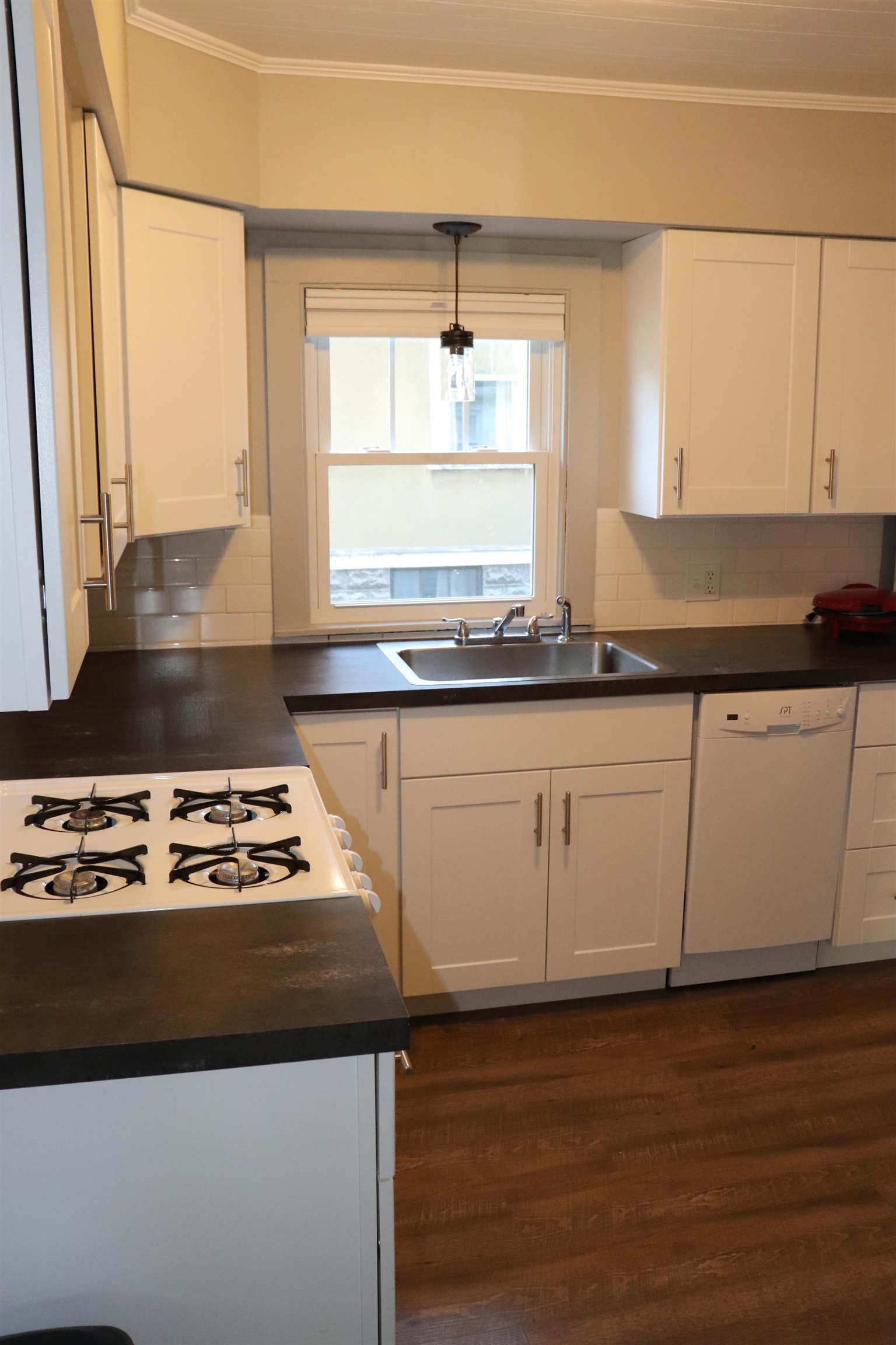 2409 Fairview Avenue Bay City, MI 48708 - Photo 10 of 25