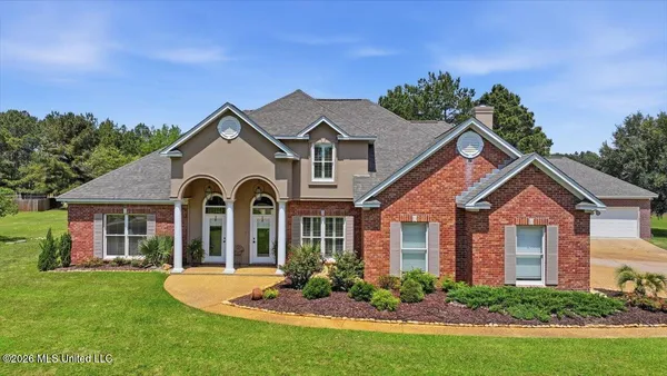 $775,000 | 440 Cherry Hill Drive, Madison, MS 39110