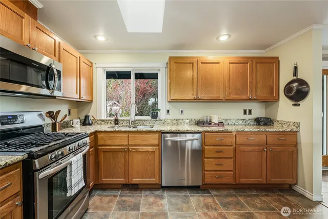 $878,500 | 3929 205th Place Southwest, Lynnwood, WA 98036