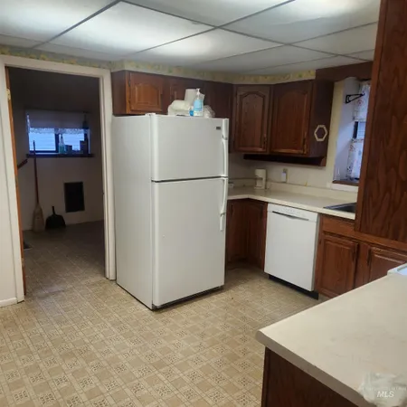 $187,000 | 530 California Street, Gooding, ID 83330