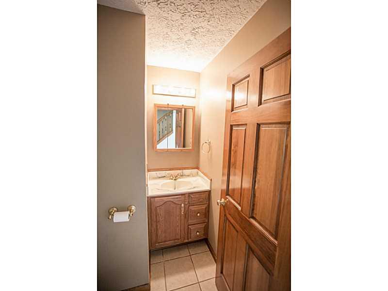 8335 Springfield Jamestown Road Springfield, OH 45502 - Photo 12 of 25