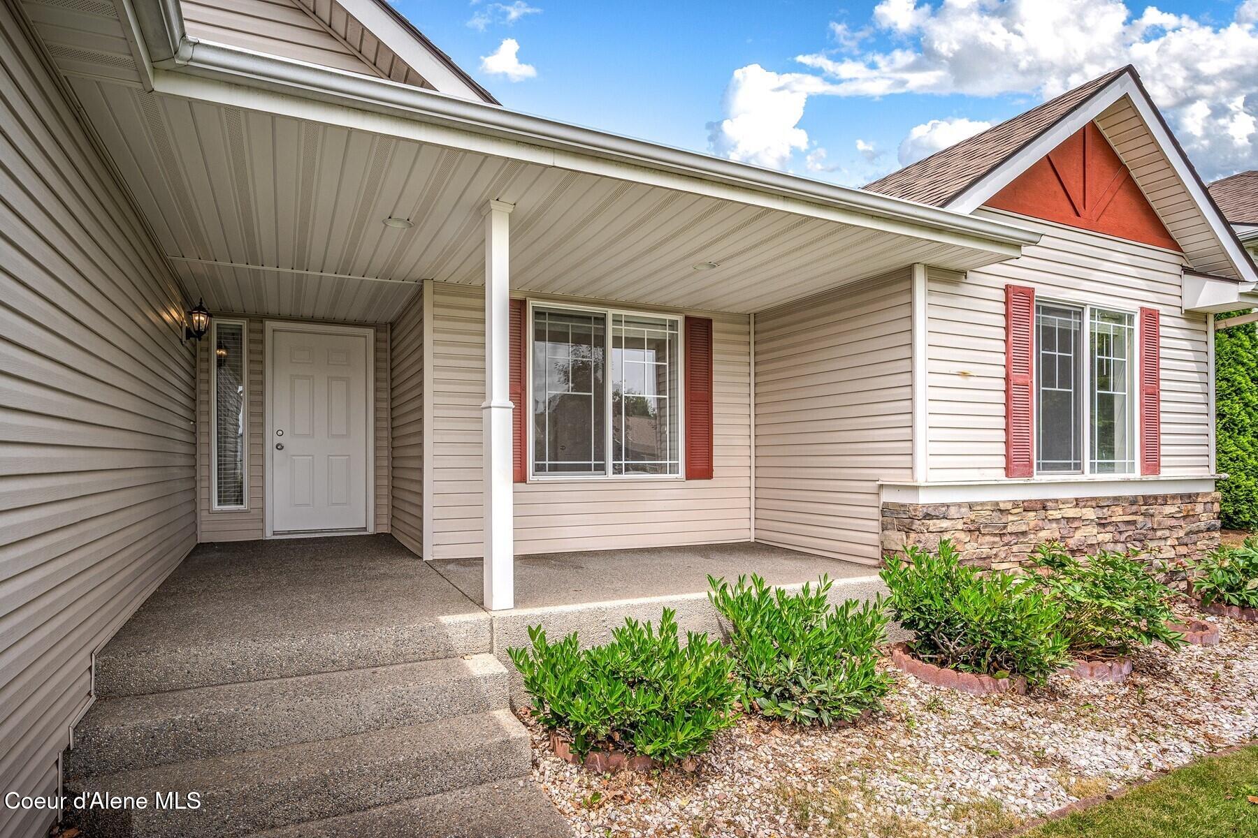 2633 Partridge Loop Post Falls, ID 83854 - Photo 3 of 22 Covered Front Porch