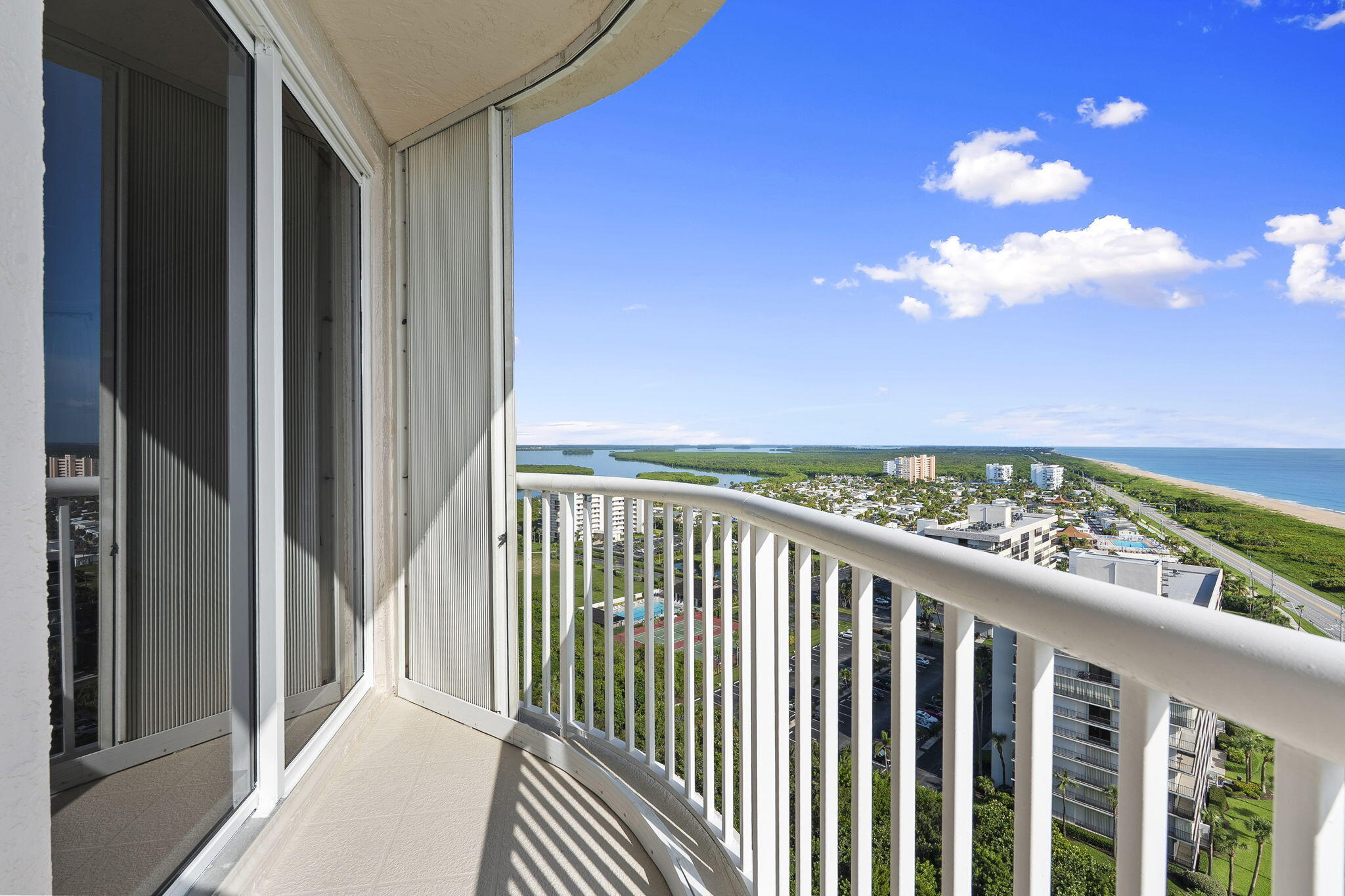 5051 North Hwy A1A, Unit PH24 Fort Pierce, FL 34949 - Photo 2 of 50 37-web-or-mls-DSC00407