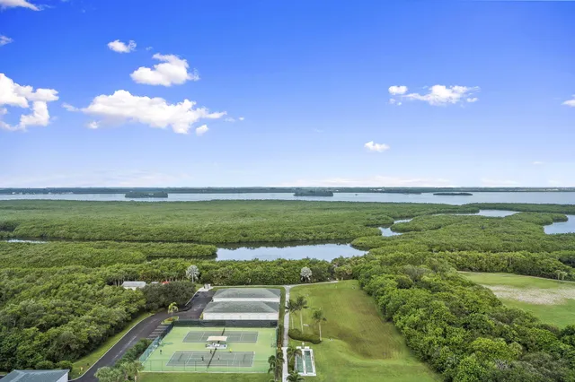 a room with a dresser