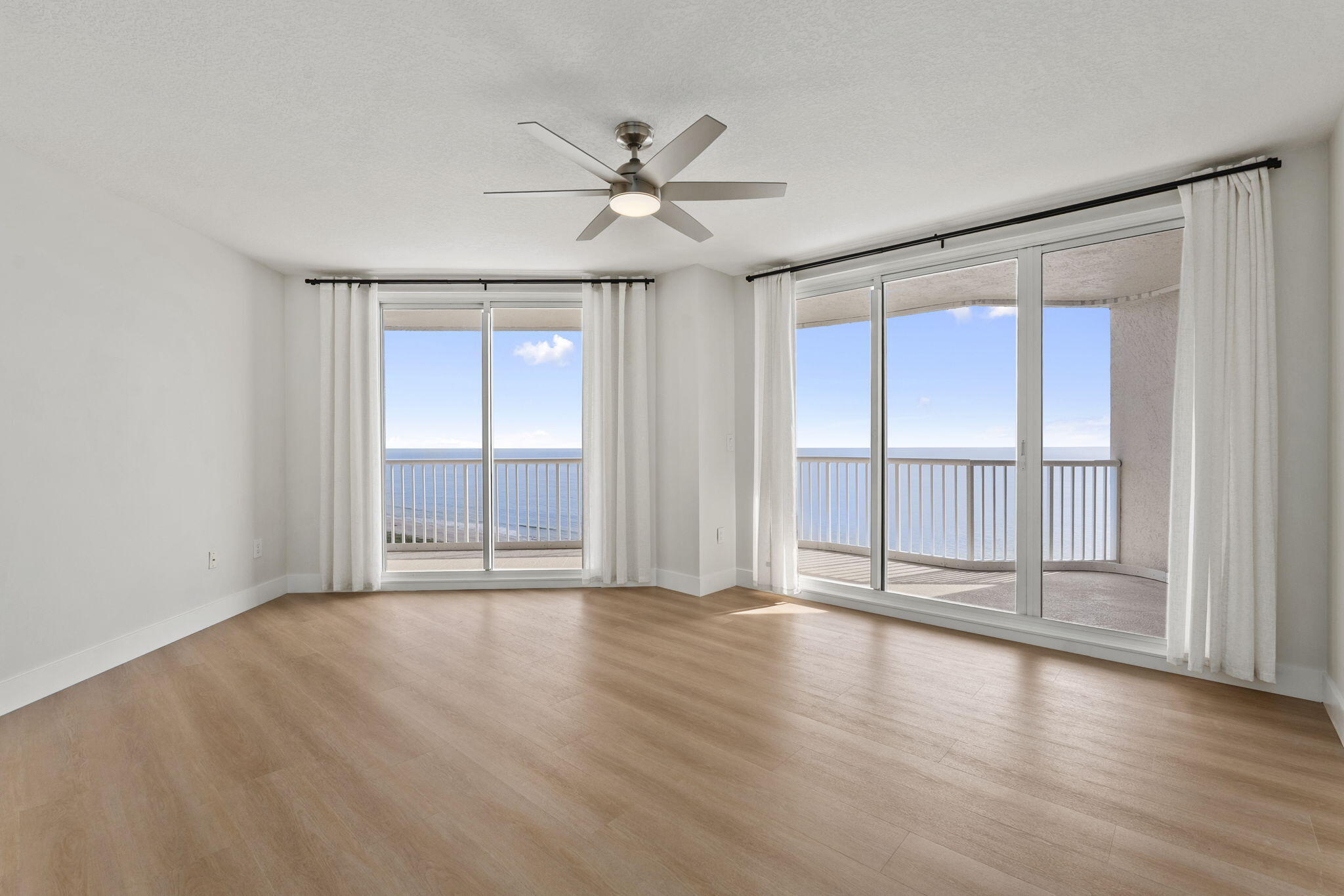 5051 North Hwy A1A, Unit PH24 Fort Pierce, FL 34949 - Photo 44 of 50 Primary Bedroom