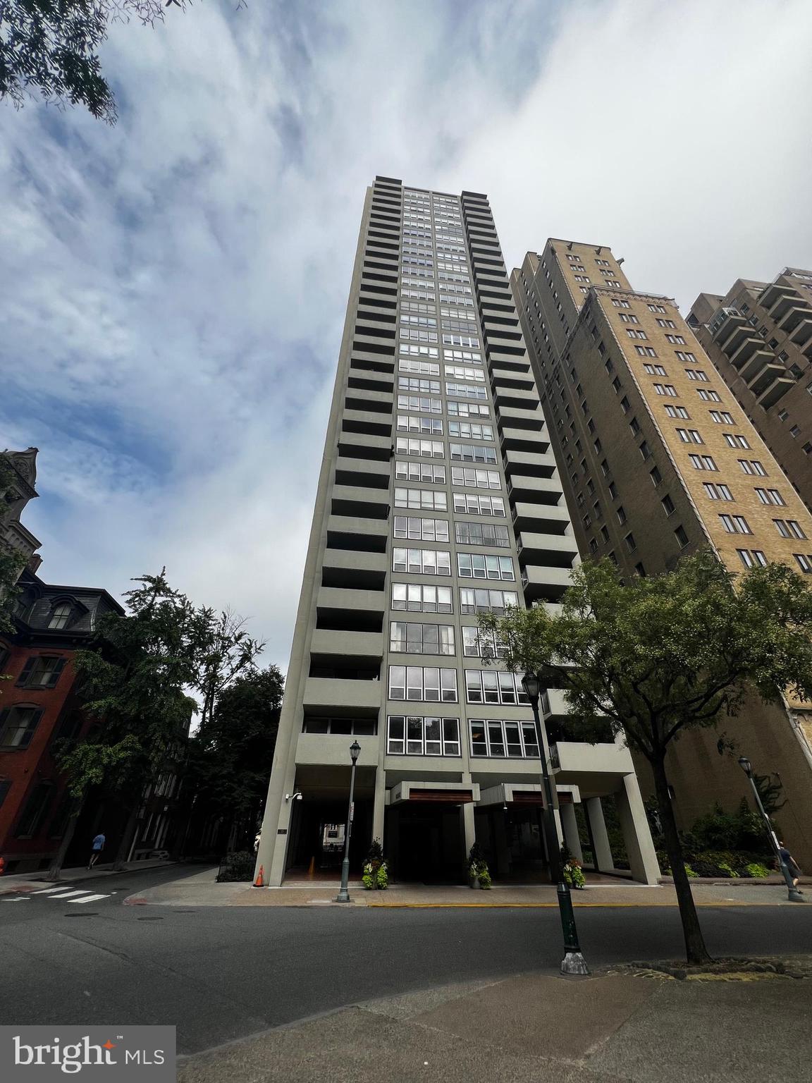 224 West Rittenhouse Square, Unit 1202 Philadelphia, PA 19103 - Photo 15 of 17 a front view of a multi story building