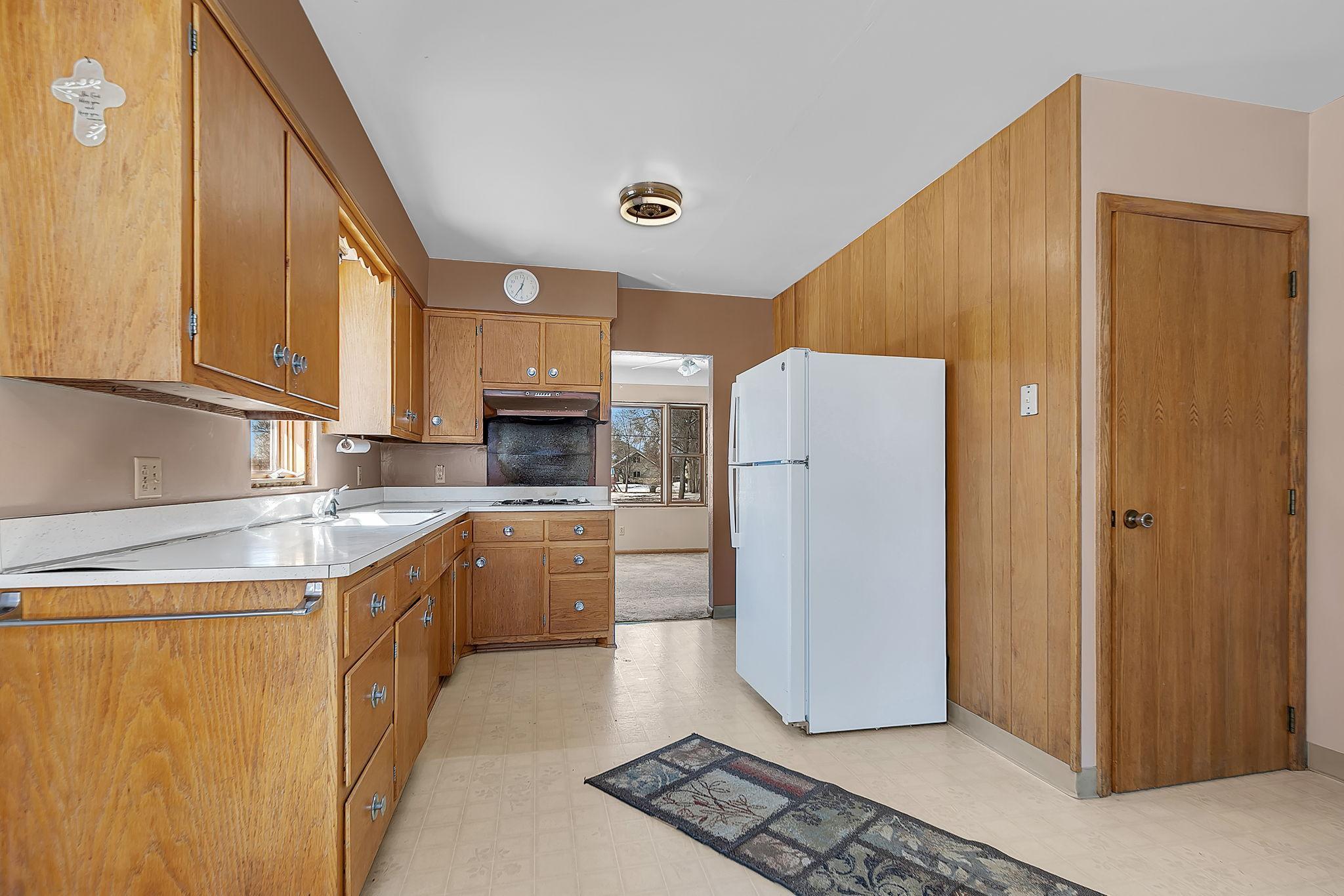 406 Chinook Avenue Southwest Avon, MN 56310 - Photo 10 of 21