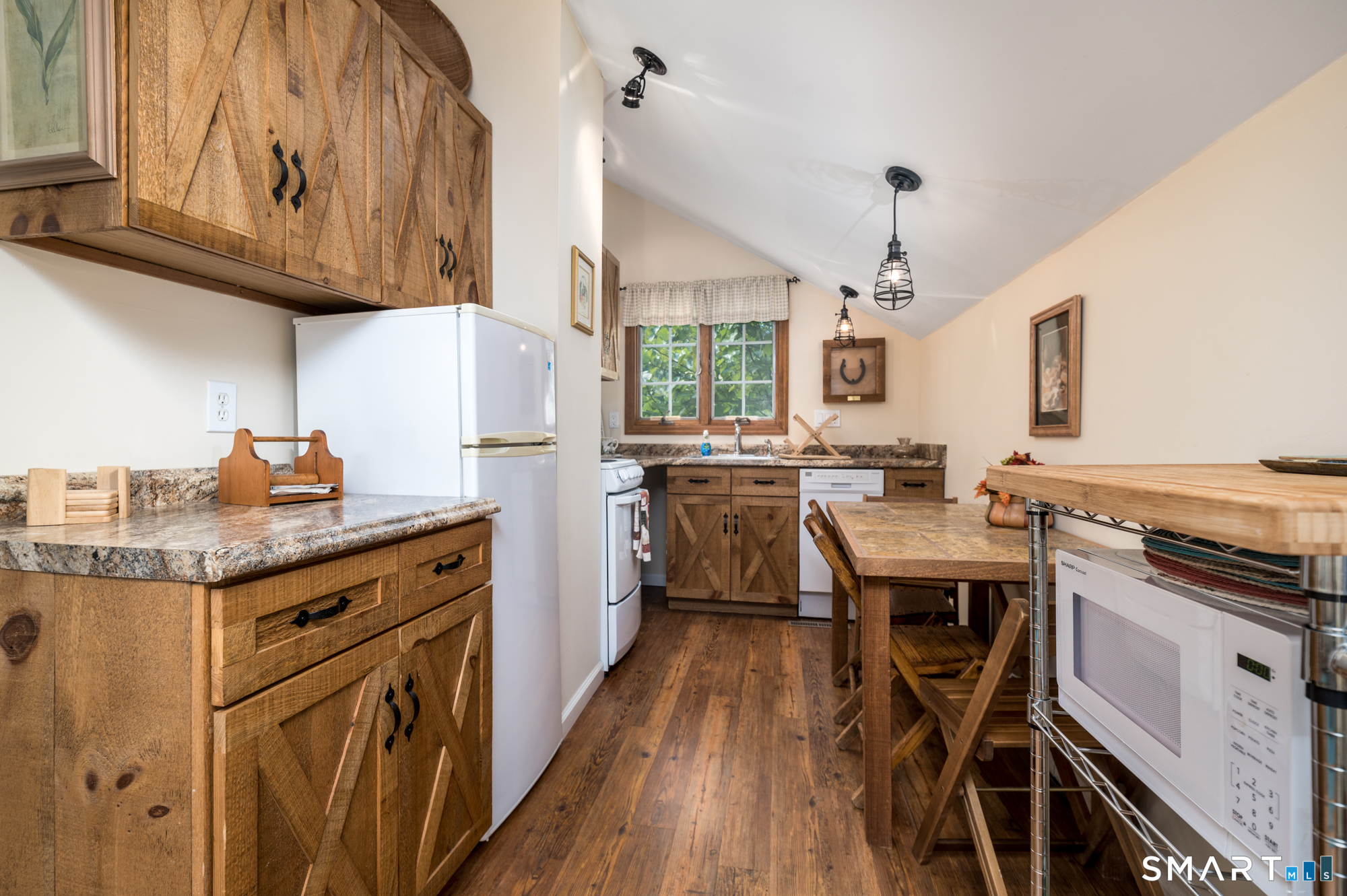 53 Huckleberry Hill Road Brookfield, CT 06804 - Photo 6 of 18