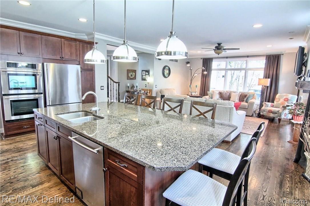 214 South Castell Avenue Rochester, MI 48307 - Photo 8 of 35 Kitchen_5th_View.jpg