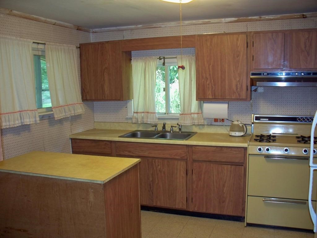 203 Pearl Street Rutland, VT 05701 - Photo 8 of 26