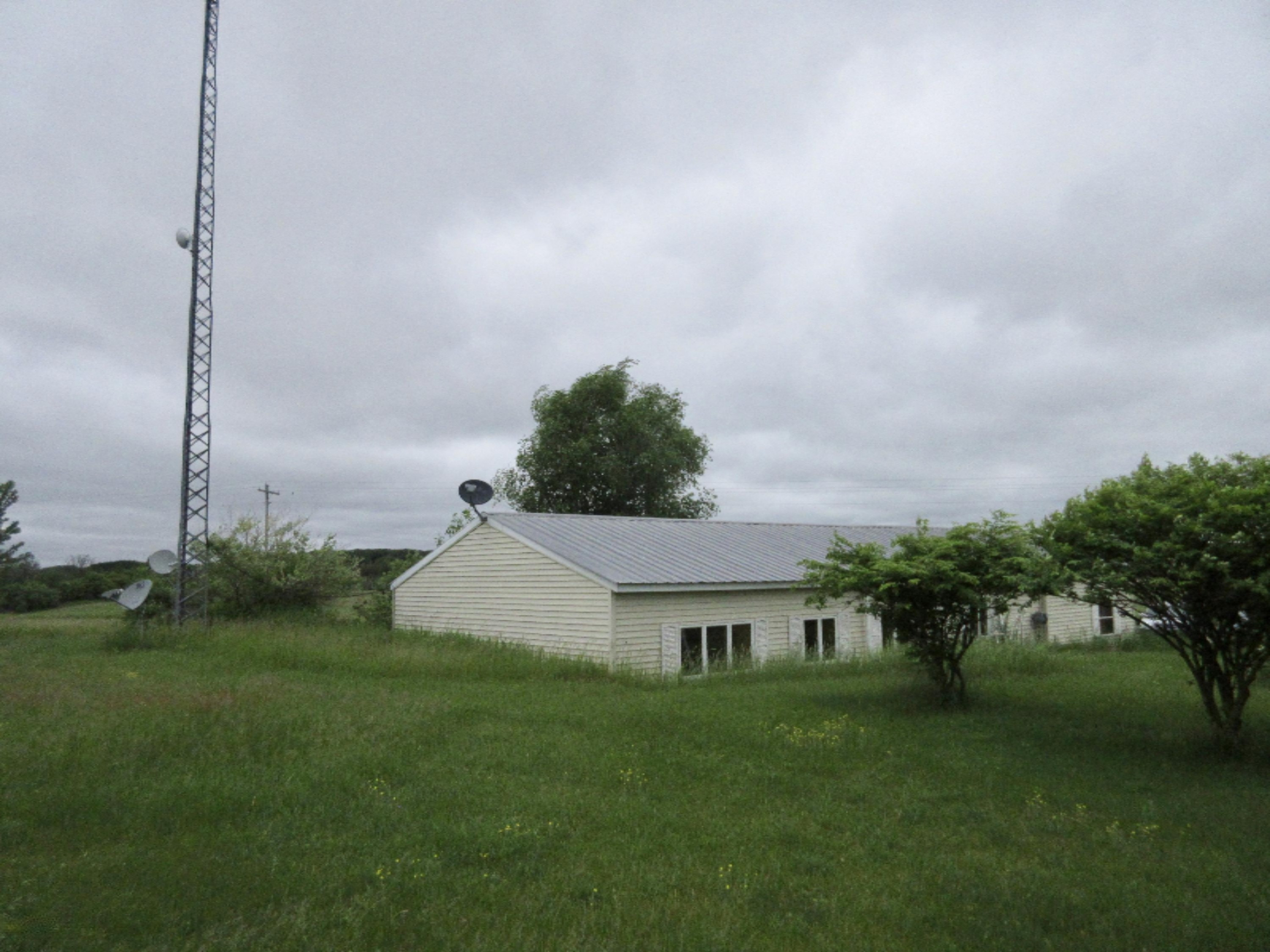 1551 North County Line Road Six Lakes, MI 48886 - Photo 4 of 21 fullsizeoutput_1f1c