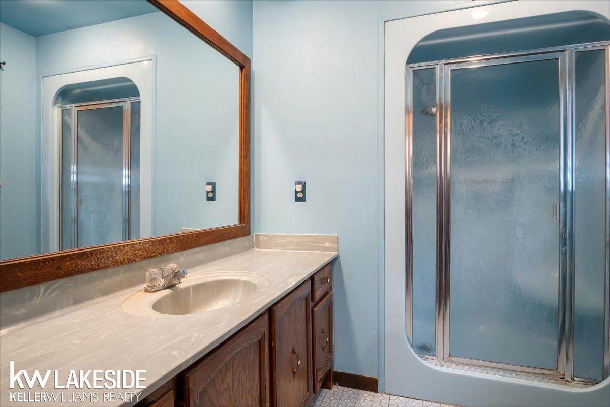 9047 Farmington Road Livonia, MI 48150 - Photo 20 of 54 50157253-88521f35-2e4f-4a74-9c33-751e9905c82e.JPG