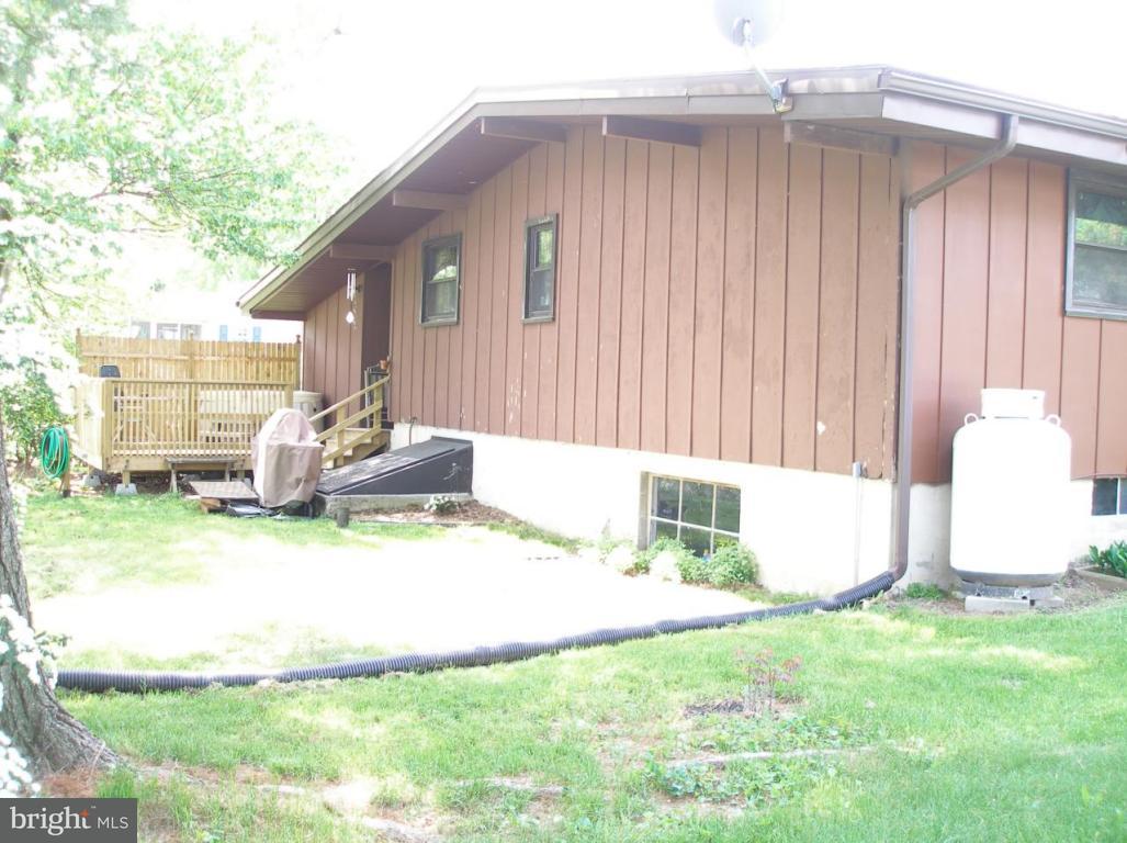 121 Colebrook Road Elizabethtown, PA 17022 - Photo 3 of 12 Gallery Image 3