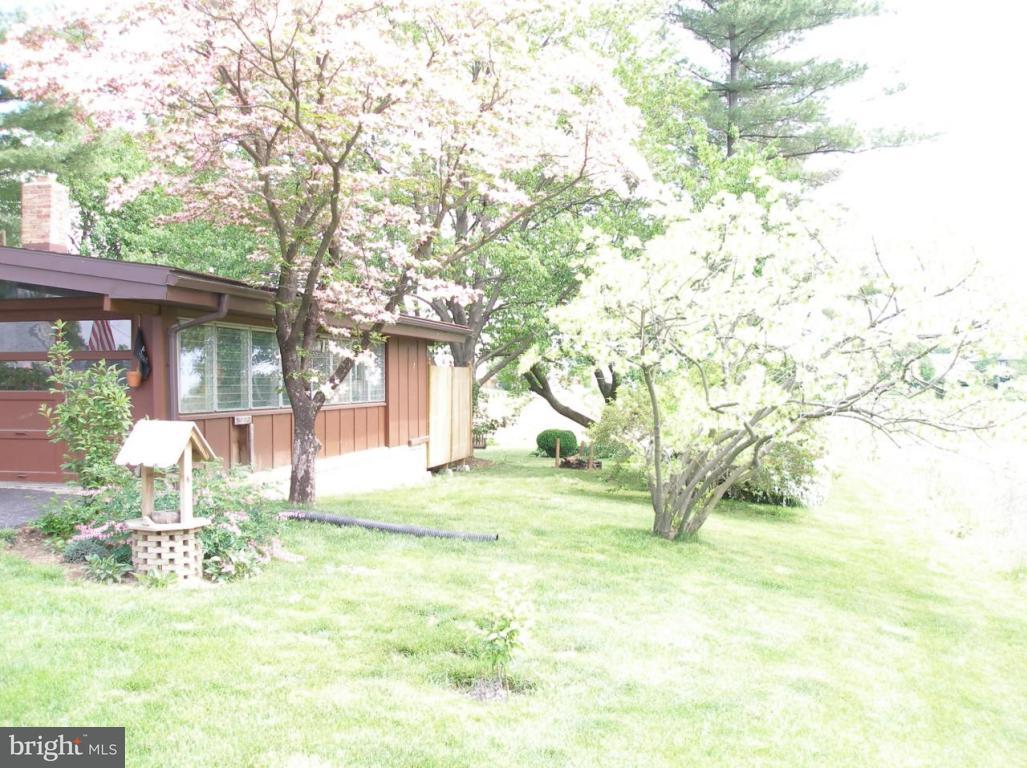 121 Colebrook Road Elizabethtown, PA 17022 - Photo 5 of 12 Gallery Image 5