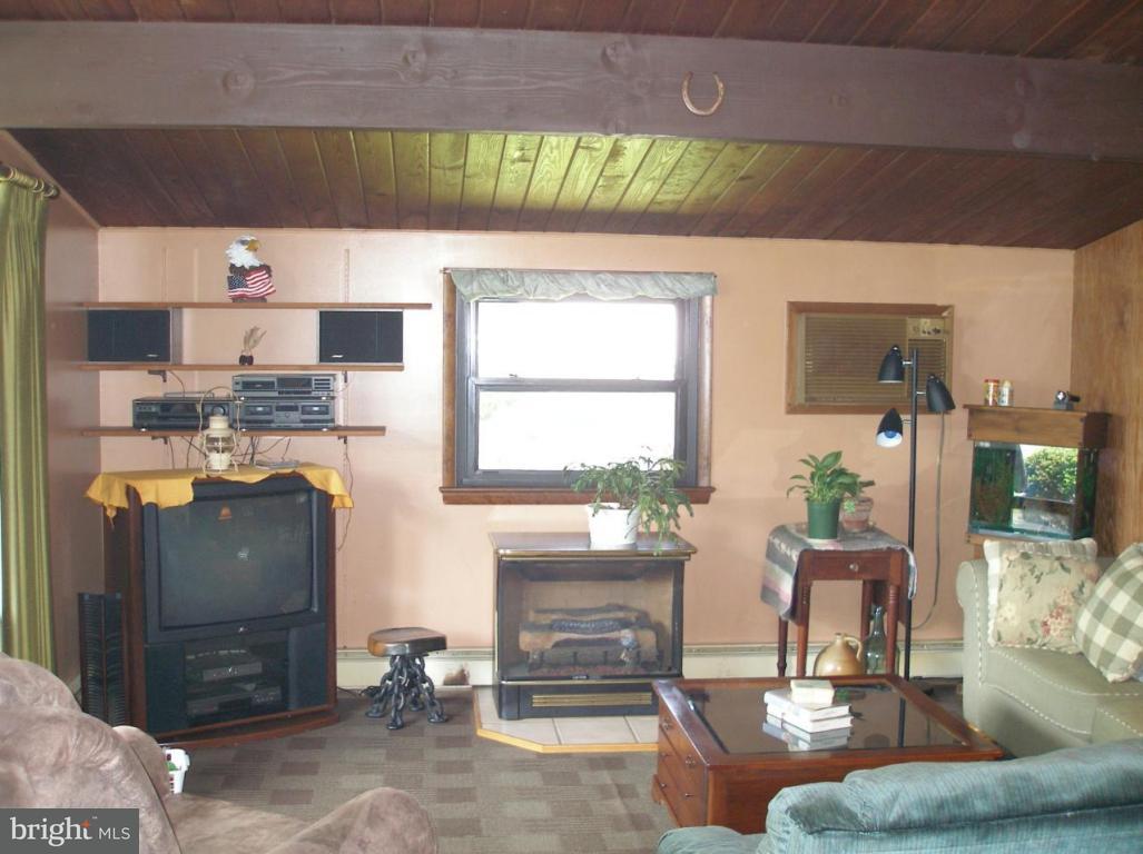 121 Colebrook Road Elizabethtown, PA 17022 - Photo 8 of 12 Gallery Image 8