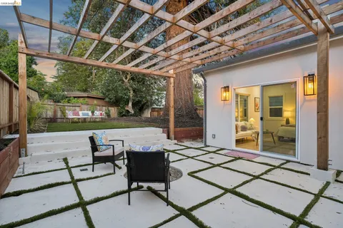 $1,899,000 | 415 Berkeley Park Boulevard, Kensington, CA 94706